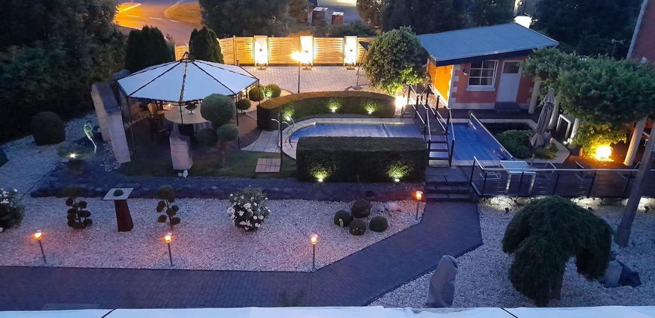 Kottenheim Hotel Garni Am Schloss المظهر الخارجي الصورة